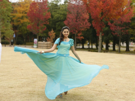 Dancing Doll - girls, actress, indian, female, model, pretty, beautiful, smile, cute, dress