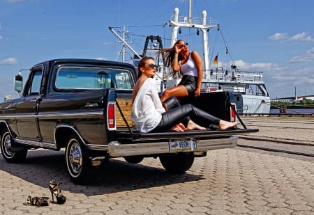 Back Of The Pickup - models, ford, truck, black