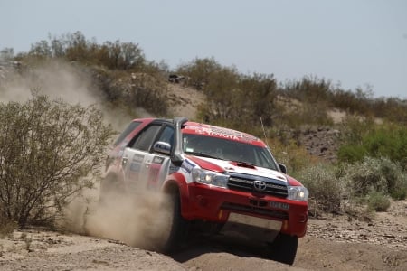 Toyota Fortuner - rally, thrill, offroad, 4x4