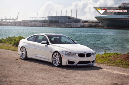 BMW-M4 - white, m4, custom wheels, beamer