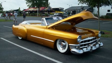 Caddy - classic, conv, whitewalls, gm