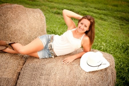 Flirty Cowgirl - style, girls, western, hay, women, models, hats, ranch, cowgirls, country, fun, female, boots, fashion