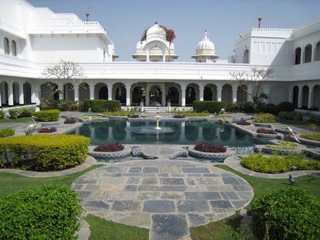 Udaipur ~ India - ancient, modern, udaipur, palace, india, architecture