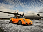 Porsche 911 GT and Aircraft