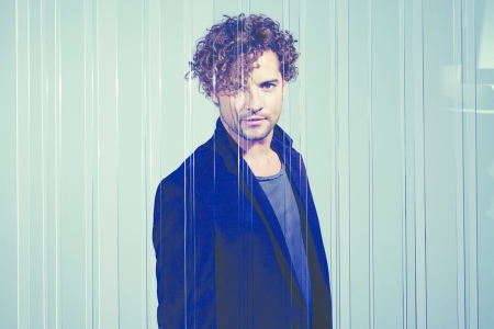 David Bisbal - music, spanish, blue, singer, David Bisbal, man, glass, artist