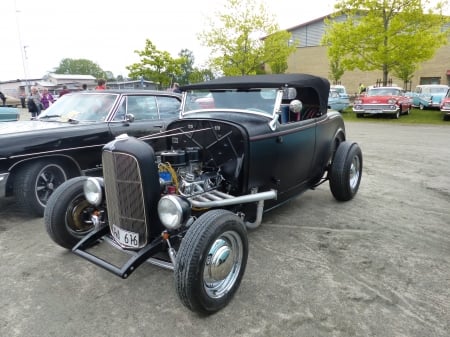 Hot Rod - black, trees, car, show, hot-rod, buildings