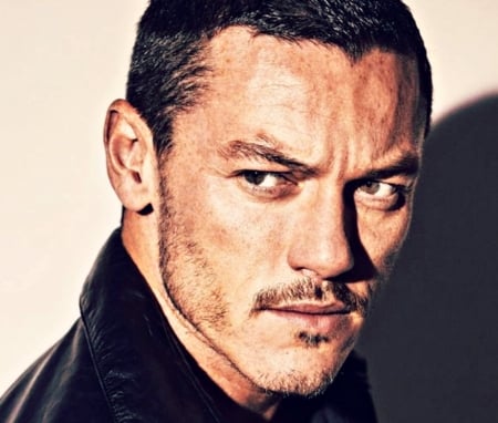 Luke Evans - face, luke evans, actor, man