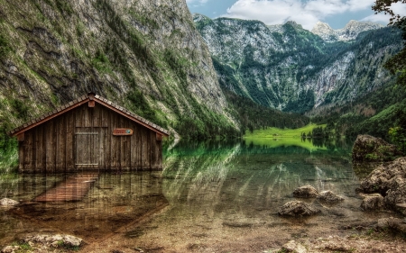 Bavarian Alps - lake, cabin, landscape, reflections