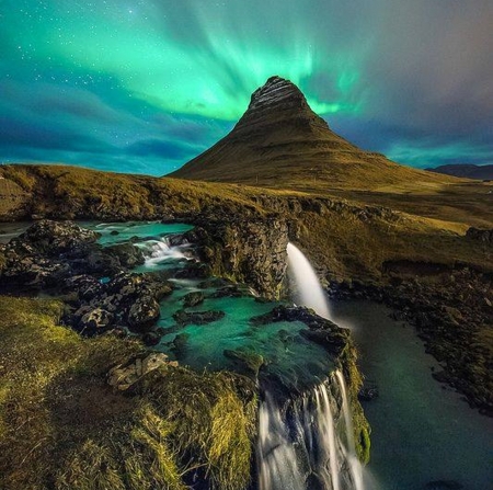 Waterfall - sky, mountain, paradise, water, waterfalls, mountains, aurora, waterfall, nature, iceland, rock