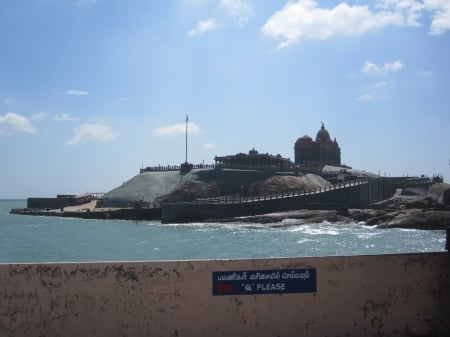 A MEMORIAL FOR THE SAINT - india, memorial, kanyakumari, swamy vivekanda