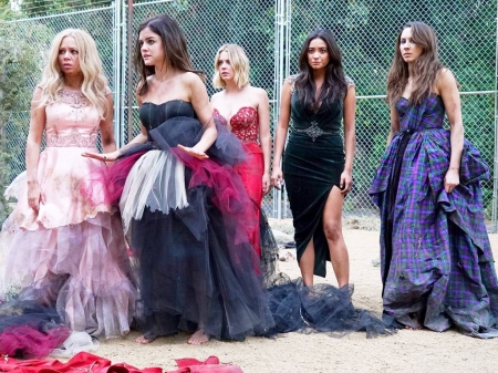 Pretty Little Liars - dresses, Pretty Little Liars, PLL, Season 6