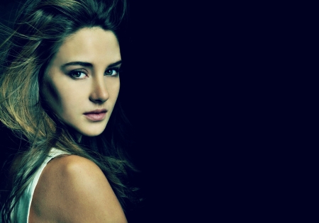 Shailene Woodley - woman, shailene woodley, actress, girl, black