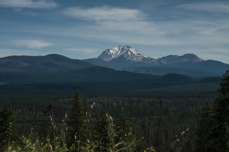 Lassen - beauty, sky, trees, landscape, mountain, photography, peak, pentax, nature, lassen