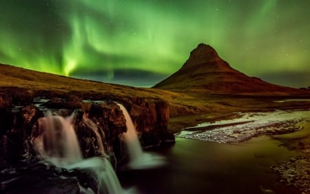 The Northen Lights - sky, mountains, lights, clouds, waterfalls, nature