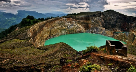 Stuning Lake - lake, mountains, nature, amazing