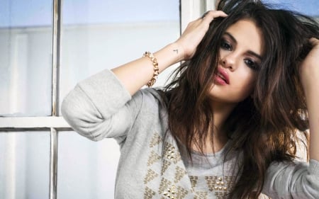 Selena Gomez - actresses, beautiful, models, selena gomez, celebrity, people, singer, music, entertainment