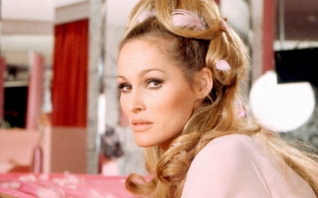 Ursula Andress - sexy, Bond, actress, Swedish