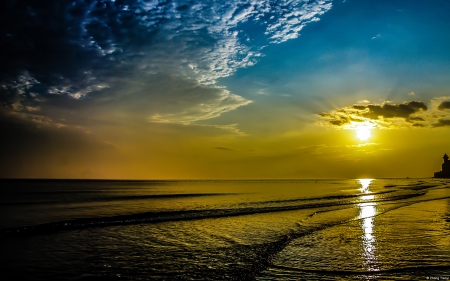 Beach Sunrise - beauty, wide screen, ocean, beach, sky, china, landscape, photography, nature, beautiful, scenery, photo, yantai, sunrise