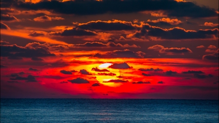 A Beautiful Sunset - evening, clouds, sun, sunset, sea