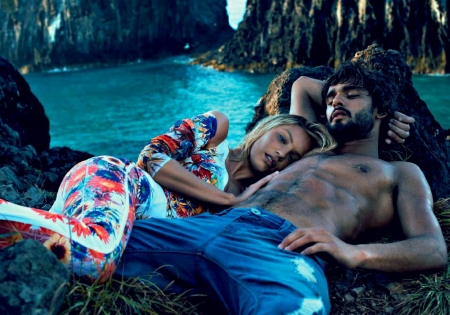 Candice Swanepoel and Marlon Teixeira - water, summer, blue, rock, girl, Marlon Teixeira, sea, man, woman, model, Candice Swanepoel, couple