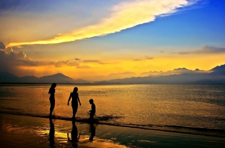 Sunset at Da Nang Bay - sky, ocean, beach, vietnam, sundown, sunset, bay, nature, clouds, sea