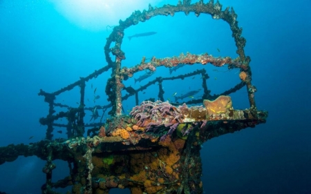 Relic of the sea - abstract, photography, relics, ship, boat, sea, ocean, wallpaper