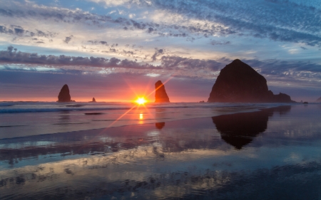 Cannon Beach - clouds, beach, landscape, sea, ocean, cannon beach, oregon, sunset, nature, rocks