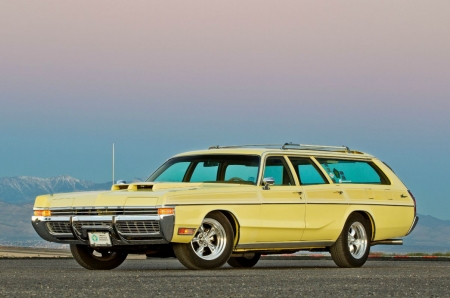 1972 Dodge Monaco Wagon: Hauling People, Hauling Stuff & Hauling Ass - Yellow, Wagon, Mopar, Classic