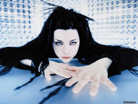 amy in  her album fallen  - fallen evanescence