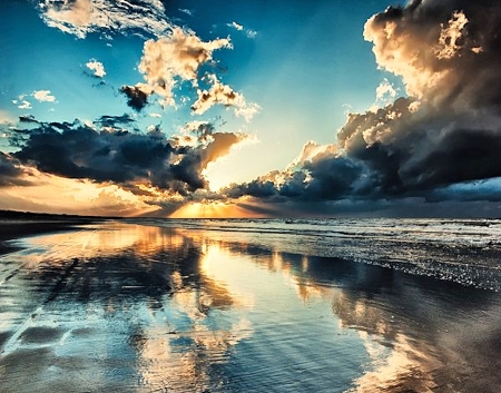 Beautiful Reflection - Reflection, Cloud, Nature, Ovean