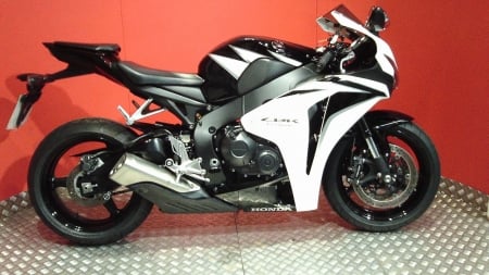 Honda CBR1000RR - transport, bike, honda, 1000rr, cbr