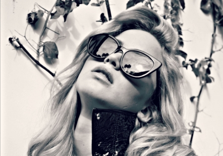 Jennifer Lawrence - white, woman, actress, girl, jennifer lawrence, bw, sunglasses, black