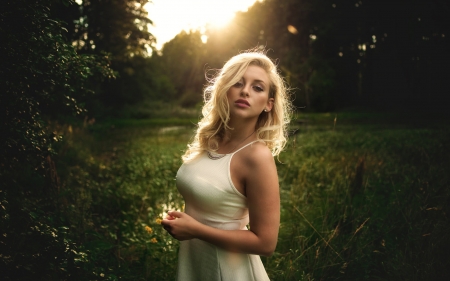 Blonde Beauty - women, beauty, Blonde, hair