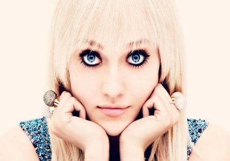 Dakota Fanning - ring, dakota fanning, bue eyes, actress, blonde, girl, woman