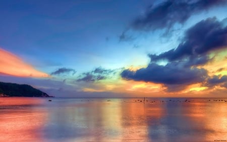 Sunset in Thailand - clouds, water, landscape, scene, sea, sunrise, ocean, reflection, East, Thailand, dawn, sunset, nature, dusk, sky, wallpaper