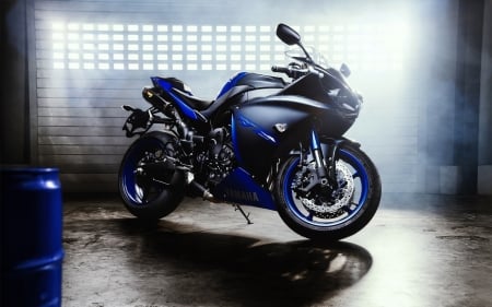 2015 Yamaha - fast, 2015, yahama, blue