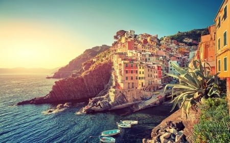 Riomaggiore - riomaggiore, pretty, italy, water, europe, boat, world