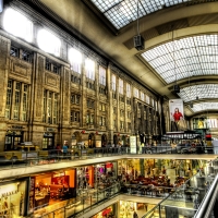 mall scene in hdr