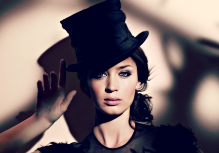 Emily Blunt - hat, black, burlesque, woman, Emily Blunt, girl, actress