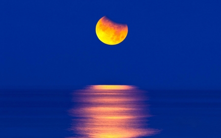 orange moon in blue sky - moon, sky, reflection, blue, orange, sea