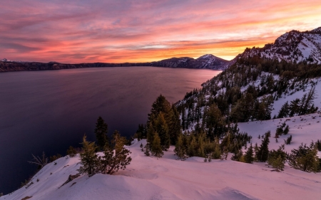 Crater Lake - water, lake, Crater, mountain, tree