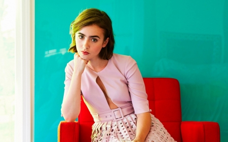 Lilly Collins - collins, womenm, actress, Lilly