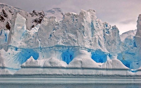 Large Iceberg - nature, iceberg, mountains, ocean