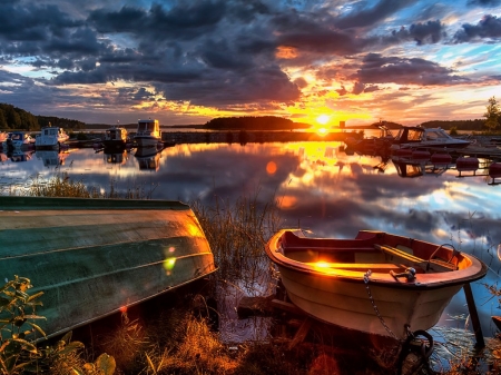 Spectacular Sunset - clouds, boats, sunset, ocean, reflection, sky