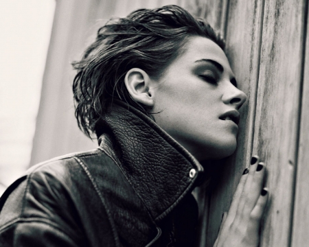 Kristen Stewart - Kristen Stewart, girl, actress, black, white, woman, model, bw, elle