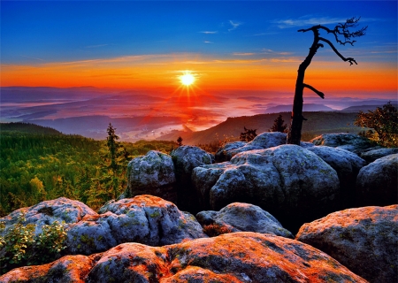 Mountain sunset - rays, sky, mountain, sunset, nature, glow, view, amazing, fiery, beautiful, stones, sunrise