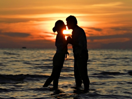 Romantic Couple - sunset, water, romantic, model, sea, couple