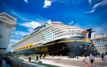 cruise ships in bahamian piers - sky, cruise ships, passengers, piers, docks