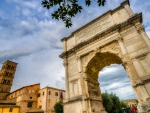 arch of titus in rome italy