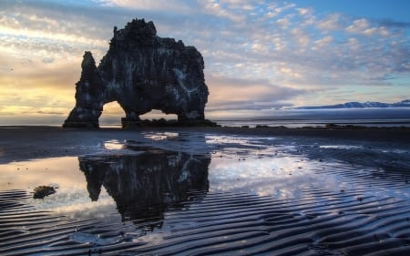 Morning Dawn - clouds, nature, beach, sea, morning, ocean, reflection, rocks